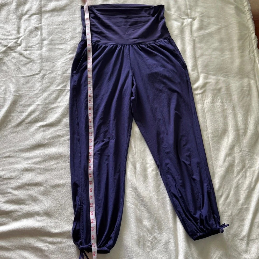 Lululemon Om Pants Purple High Rise Yoga‎ Joggers Adjustable Hem Size 6
